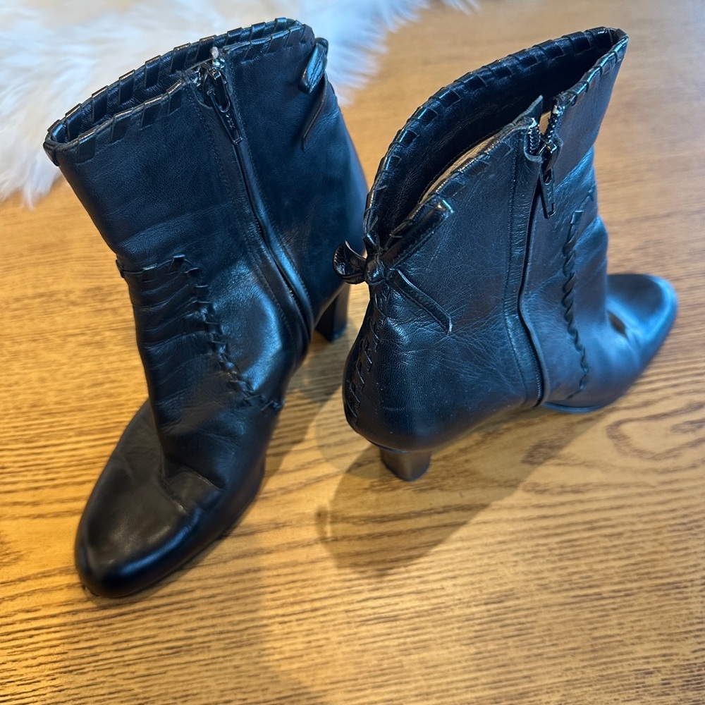 DIOR Elegant Black Leather Ankle Boots Size 9